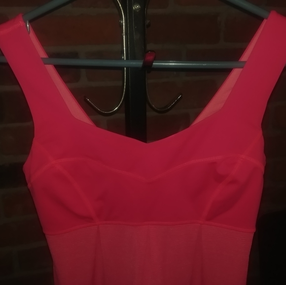 Lulu Lemon adjustable workout tank - Picture 3 of 12